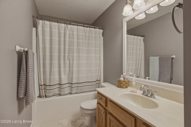 1005 Cedar Ridge Ct, Lawrenceburg, KY 40342