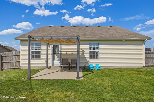 1005 Cedar Ridge Ct, Lawrenceburg, KY 40342