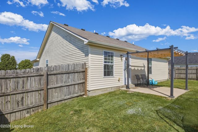 1005 Cedar Ridge Ct, Lawrenceburg, KY 40342