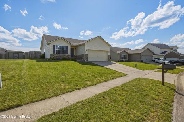 1005 Cedar Ridge Ct, Lawrenceburg, KY 40342