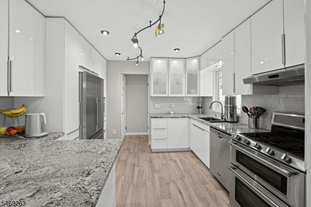 40 Jackson St, Nutley Twp., NJ 07110