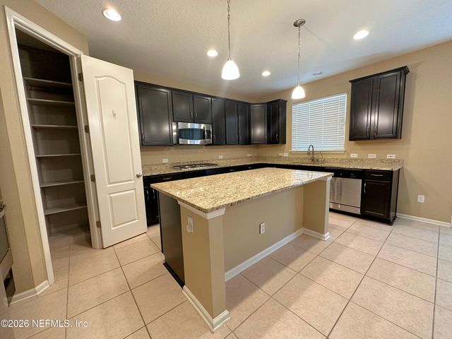 4578 SILVERTHORN Drive, Jacksonville, FL 32258