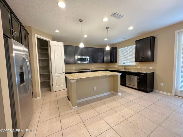 4578 SILVERTHORN Drive, Jacksonville, FL 32258