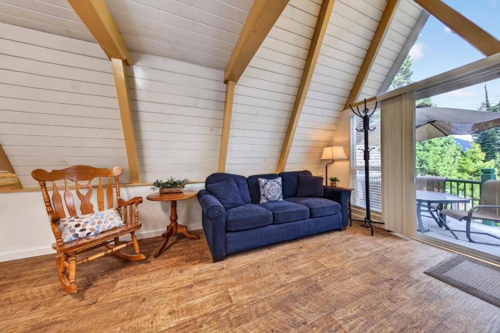 Image 11 of property listing at 454 Peninsula Drive A - B, Westwood, CA 96137