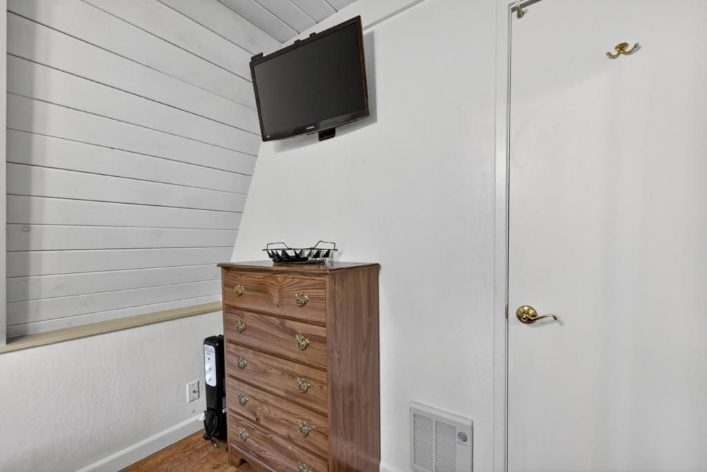 Image 36 of property listing at 454 Peninsula Drive A - B, Westwood, CA 96137