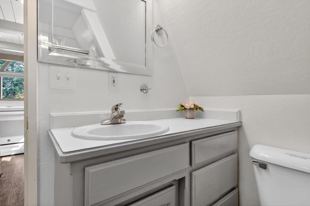 Image 38 of property listing at 454 Peninsula Drive A - B, Westwood, CA 96137