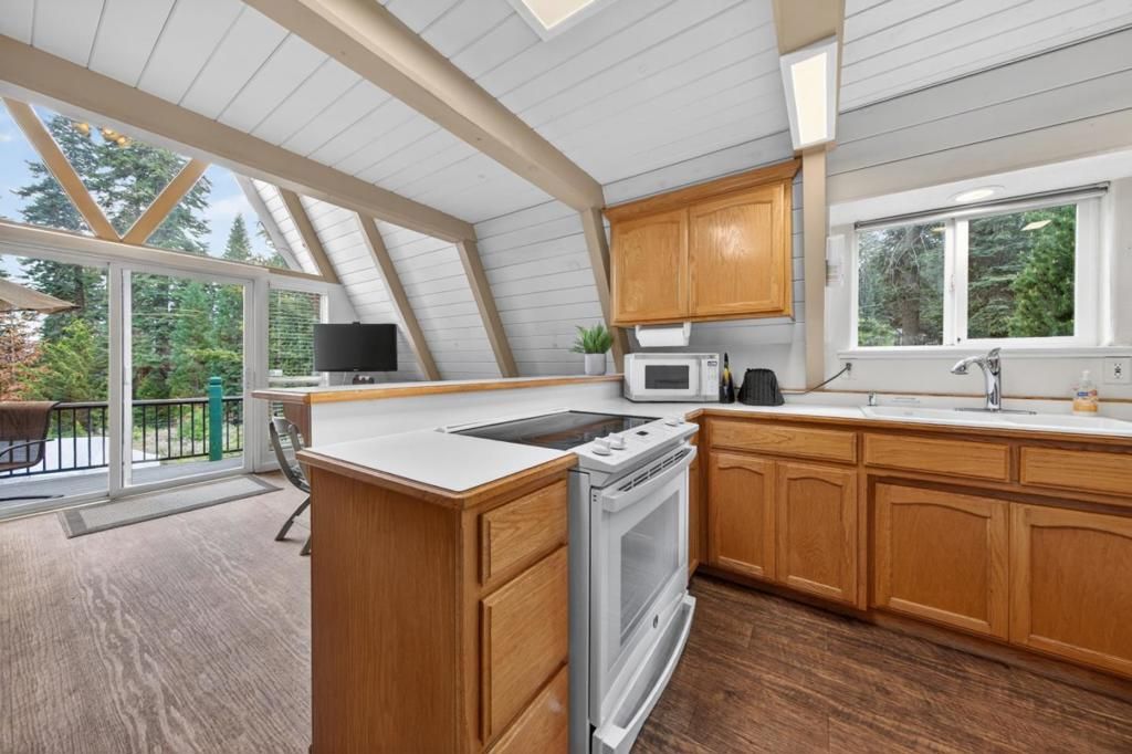 Image 45 of property listing at 454 Peninsula Drive A - B, Westwood, CA 96137