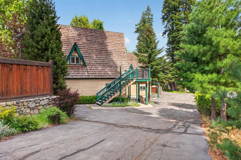 Image 7 of property listing at 454 Peninsula Drive A - B, Westwood, CA 96137