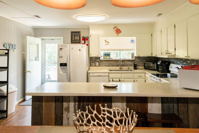 1402 Jungle Road, Edisto Island, SC 29438