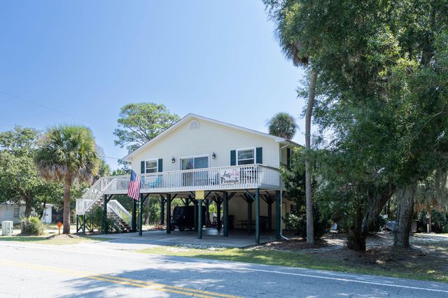 1402 Jungle Road, Edisto Island, SC 29438