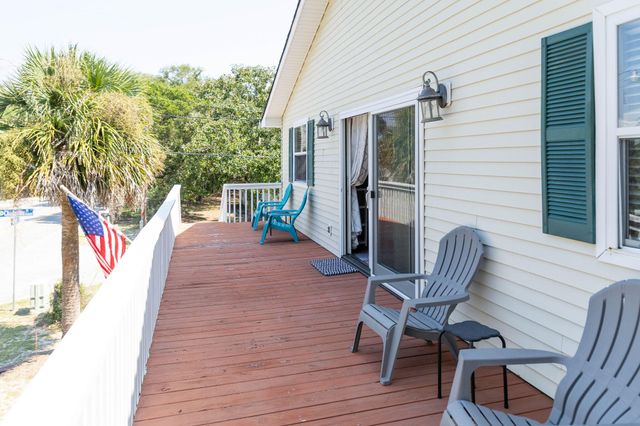 1402 Jungle Road, Edisto Island, SC 29438