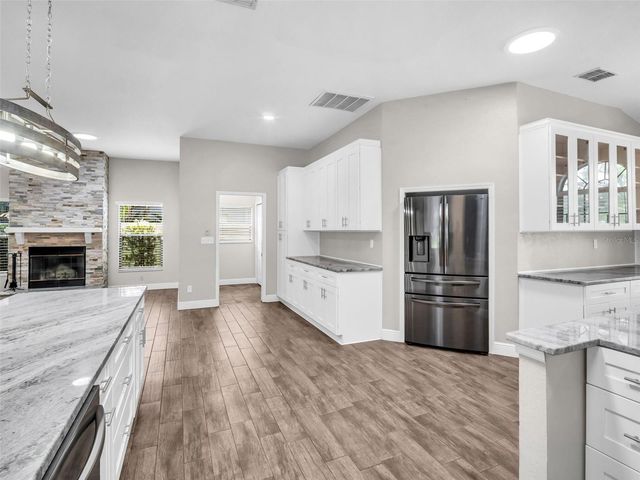 447 WHISPERING LAKES BOULEVARD, Tarpon Springs, FL 34688