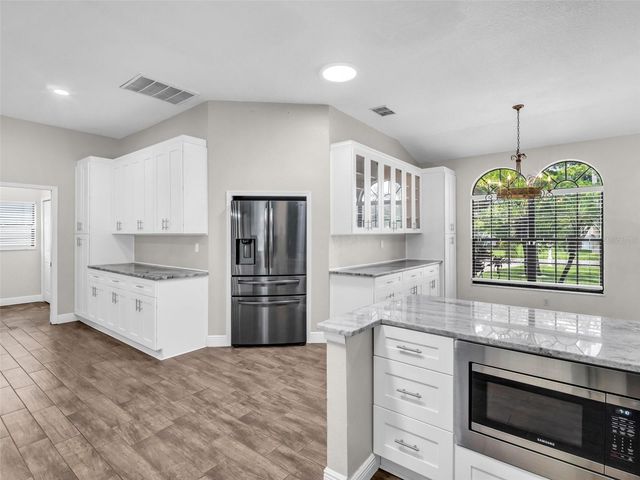 447 WHISPERING LAKES BOULEVARD, Tarpon Springs, FL 34688