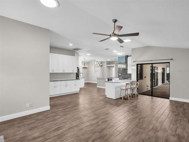 447 WHISPERING LAKES BOULEVARD, Tarpon Springs, FL 34688