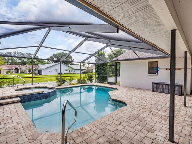 447 WHISPERING LAKES BOULEVARD, Tarpon Springs, FL 34688