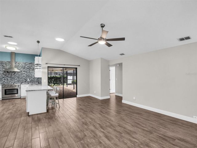 447 WHISPERING LAKES BOULEVARD, Tarpon Springs, FL 34688