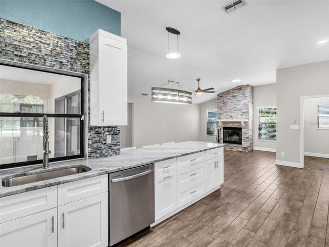447 WHISPERING LAKES BOULEVARD, Tarpon Springs, FL 34688