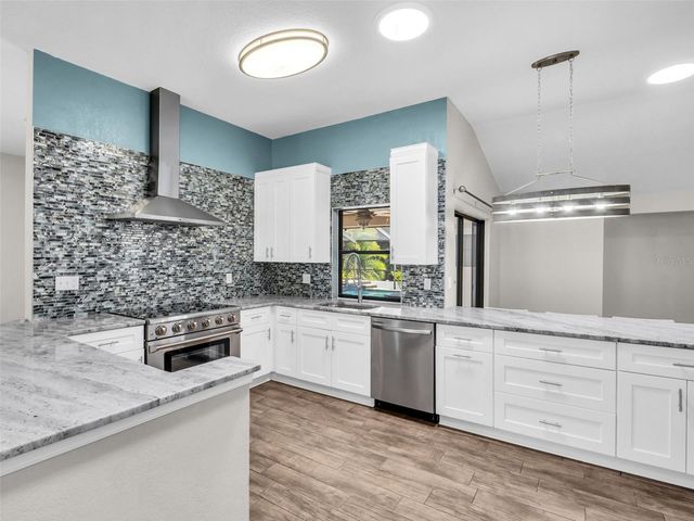 447 WHISPERING LAKES BOULEVARD, Tarpon Springs, FL 34688