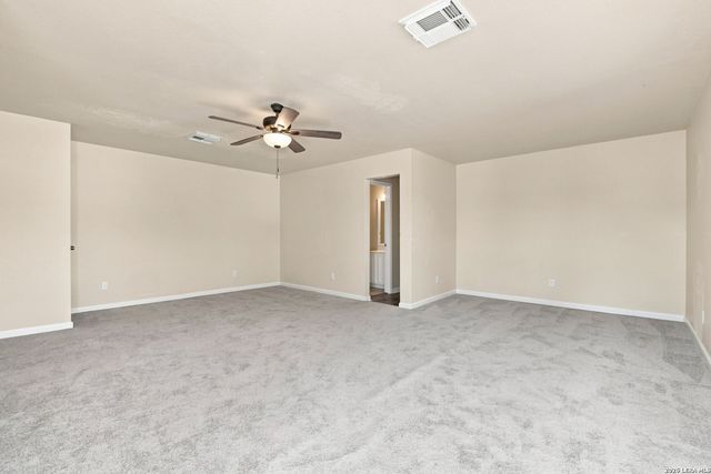 121 Lark Hill, Floresville, TX 78114