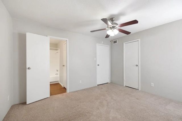 2800 S Ashford Road 605, Houston, TX 77082