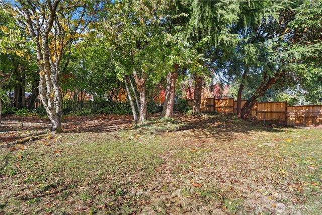 1302 N Woodlawn Street, Tacoma, WA 98406