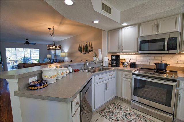 5725 GREENWOOD AVENUE 3103, North Port, FL 34287