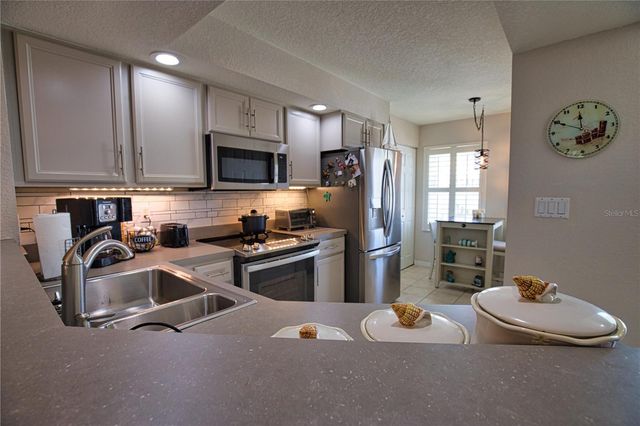 5725 GREENWOOD AVENUE 3103, North Port, FL 34287