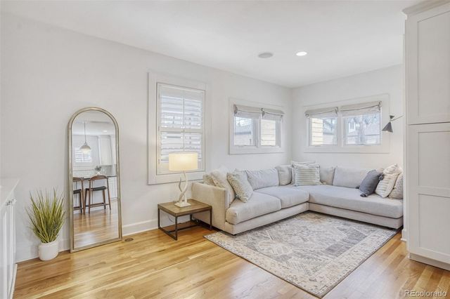 860 S Vine Street, Denver, CO 80209