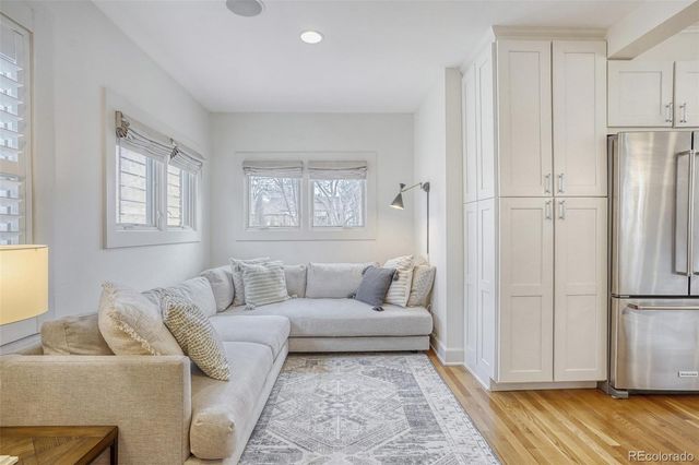 860 S Vine Street, Denver, CO 80209