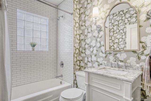 860 S Vine Street, Denver, CO 80209