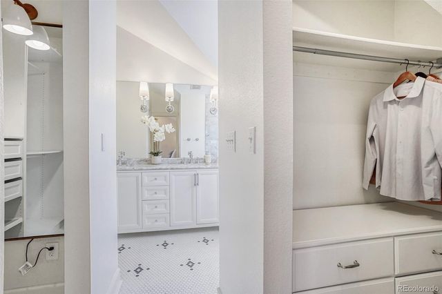 860 S Vine Street, Denver, CO 80209