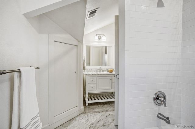 860 S Vine Street, Denver, CO 80209