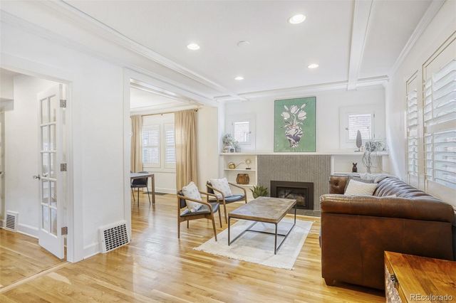 860 S Vine Street, Denver, CO 80209