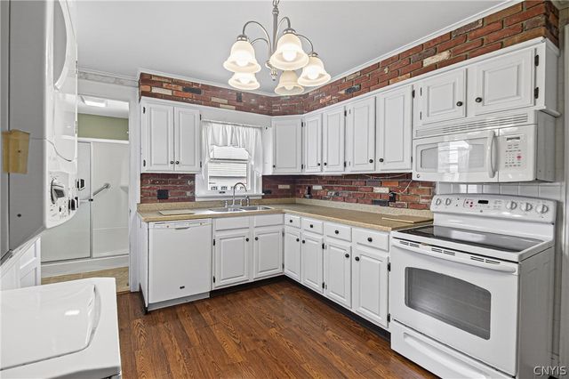 317 N Caroline St, Herkimer, NY 13350