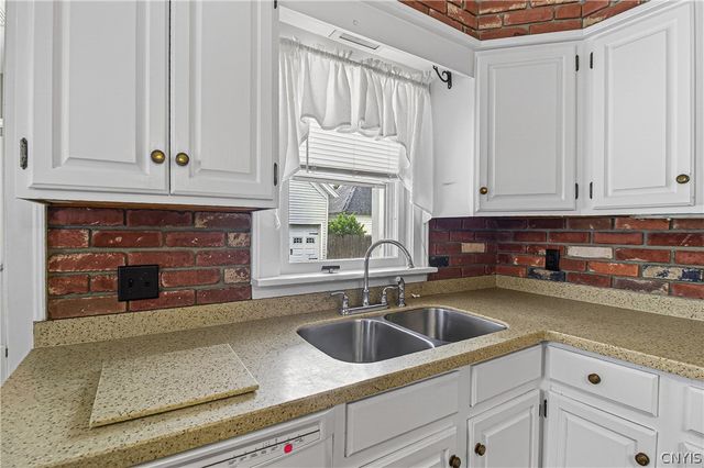 317 N Caroline St, Herkimer, NY 13350