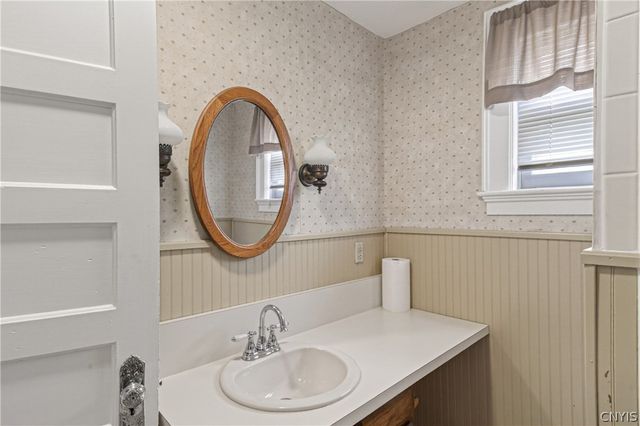 317 N Caroline St, Herkimer, NY 13350