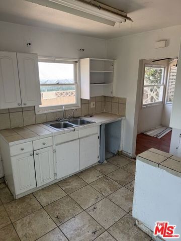 14711 Grevillea Avenue, Lawndale, CA 90260