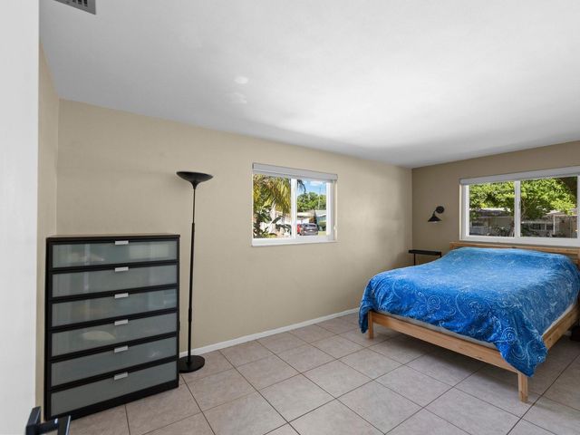 2086 LAKEWOOD DRIVE, Clearwater, FL 33763