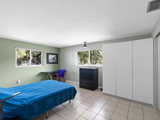 2086 LAKEWOOD DRIVE, Clearwater, FL 33763