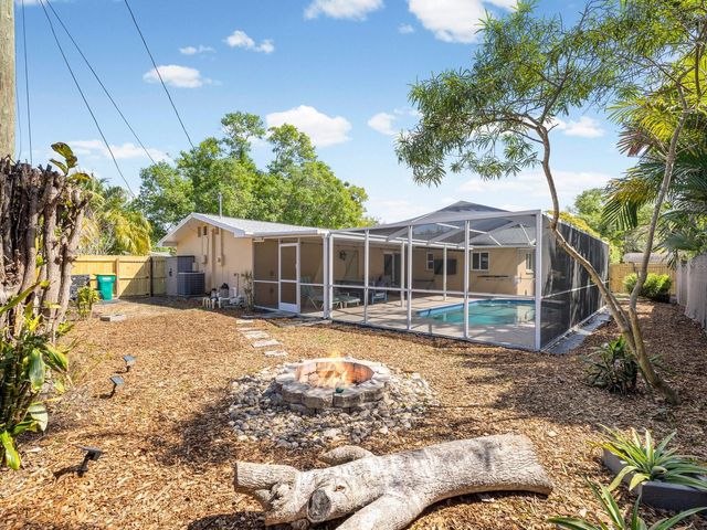 2086 LAKEWOOD DRIVE, Clearwater, FL 33763