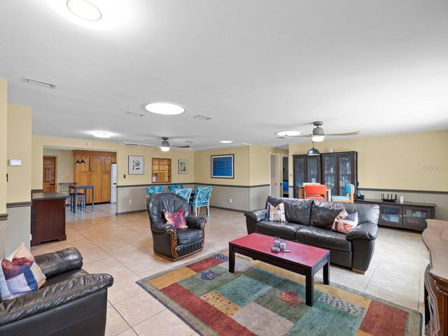 2086 LAKEWOOD DRIVE, Clearwater, FL 33763