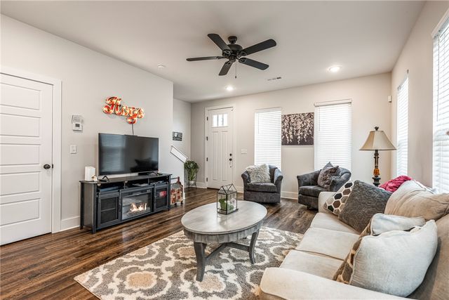 316 E Martin Luther King Jr Boulevard, Fayetteville, AR 72701