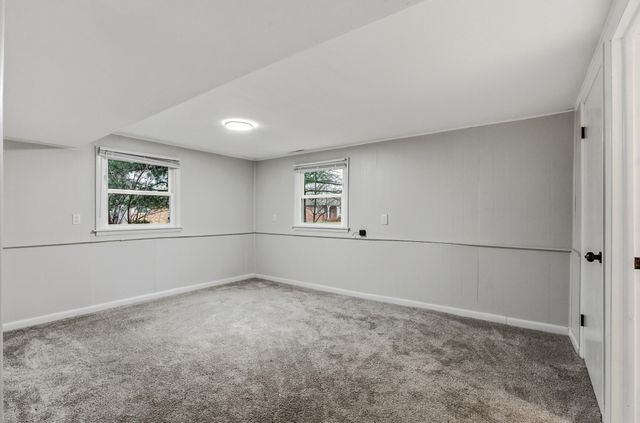 2305 WALTHER CT, Columbia, MO 65203