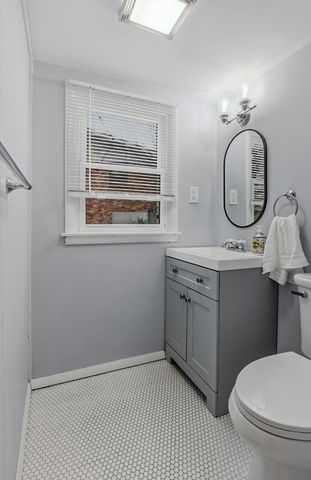 2305 WALTHER CT, Columbia, MO 65203