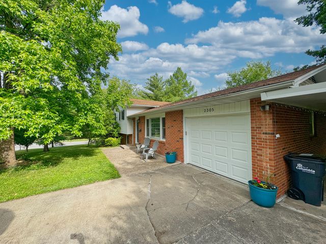 2305 WALTHER CT, Columbia, MO 65203