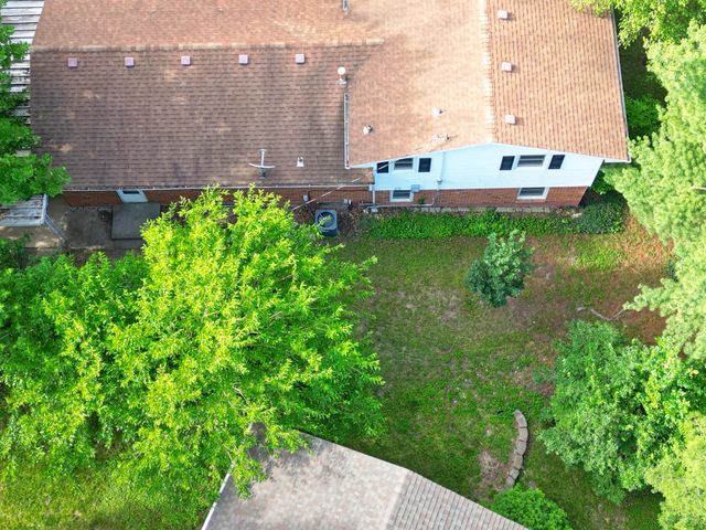 2305 WALTHER CT, Columbia, MO 65203