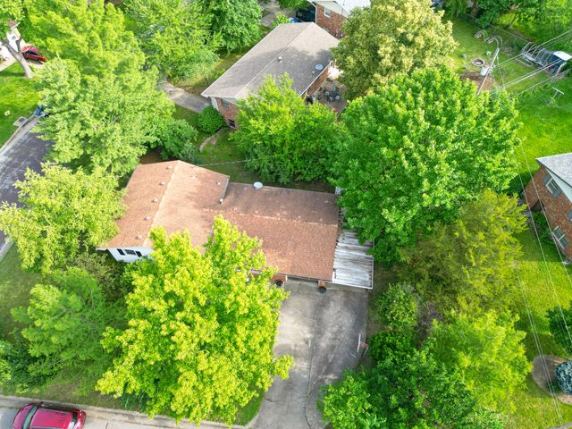 2305 WALTHER CT, Columbia, MO 65203