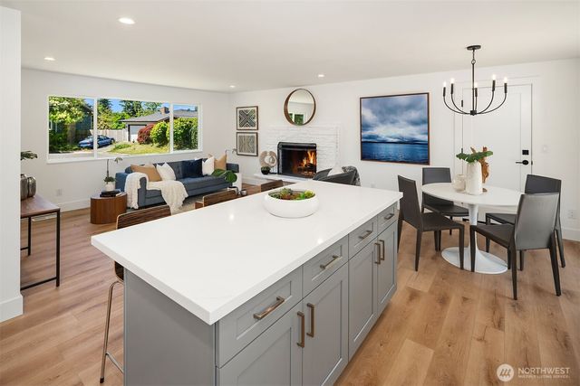 14434 83rd Place NE, Kirkland, WA 98034