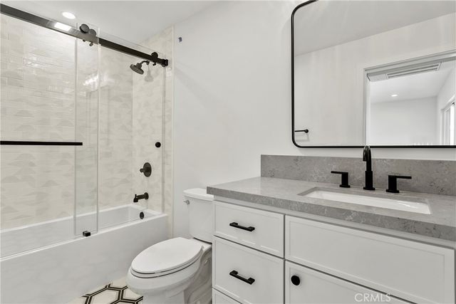 913 W Balboa Blvd C, Newport Beach, CA 92661