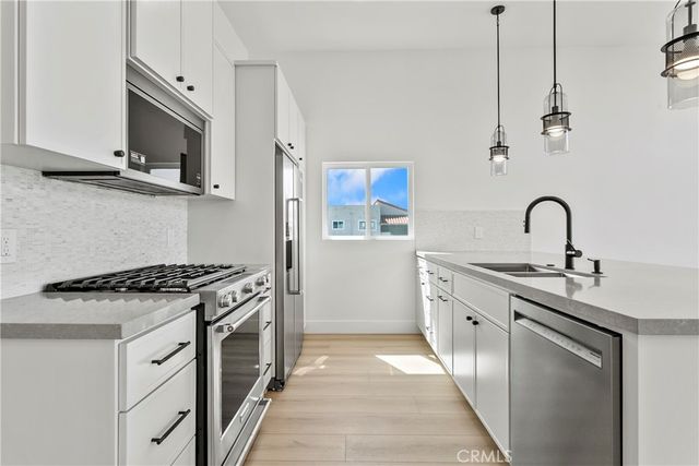 913 W Balboa Blvd C, Newport Beach, CA 92661